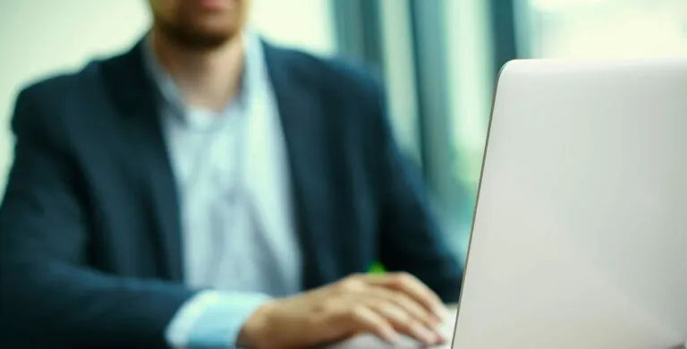 ¿Sirve contratar un sistema de facturación online?